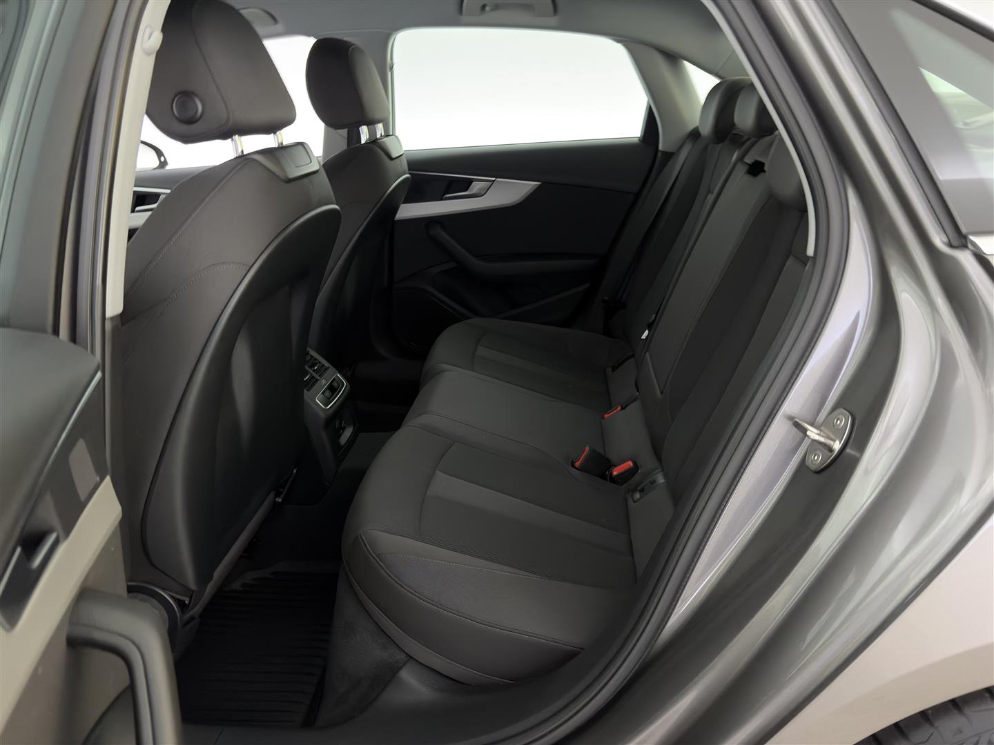 AUDI A4 2020