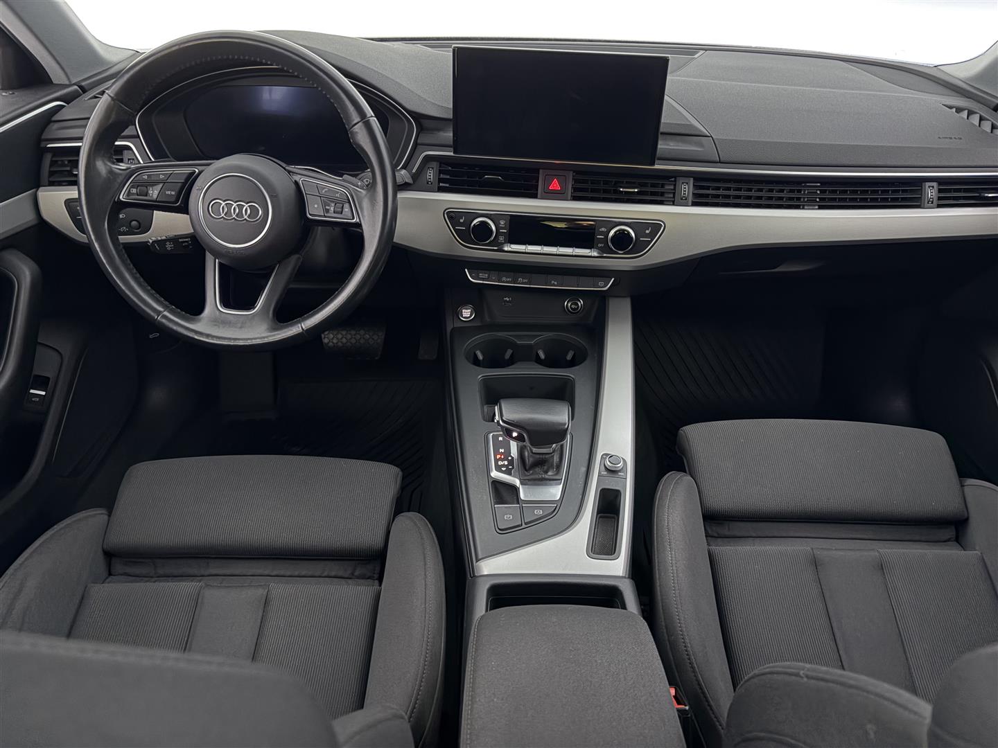 AUDI A4 2020