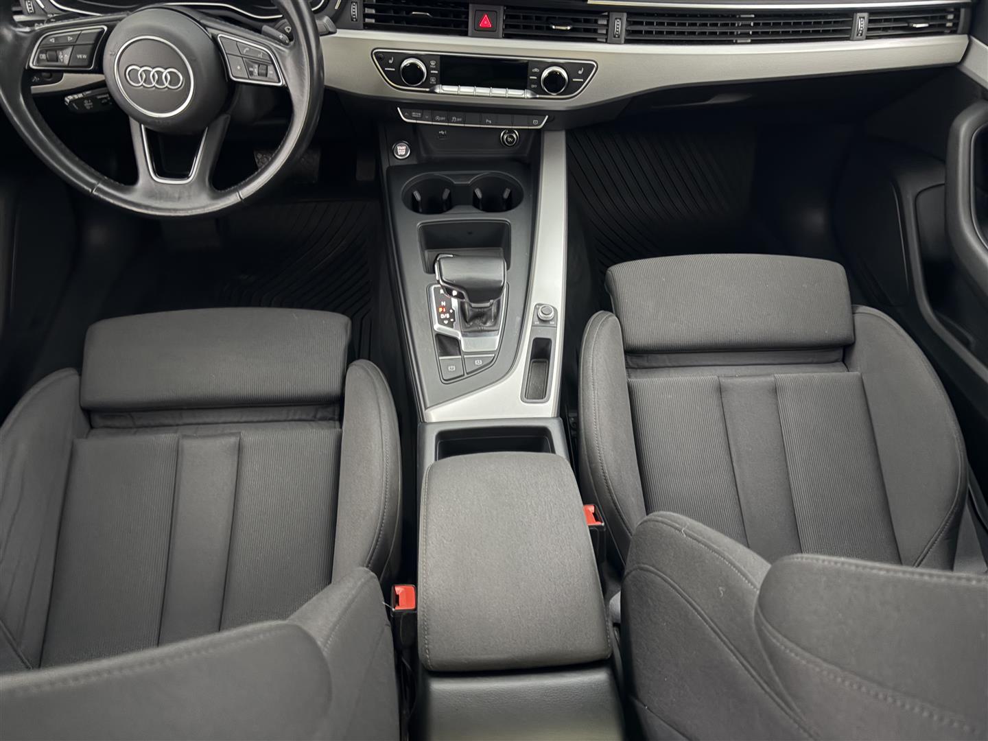 AUDI A4 2020