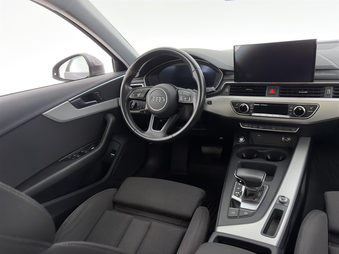 AUDI A4 2020