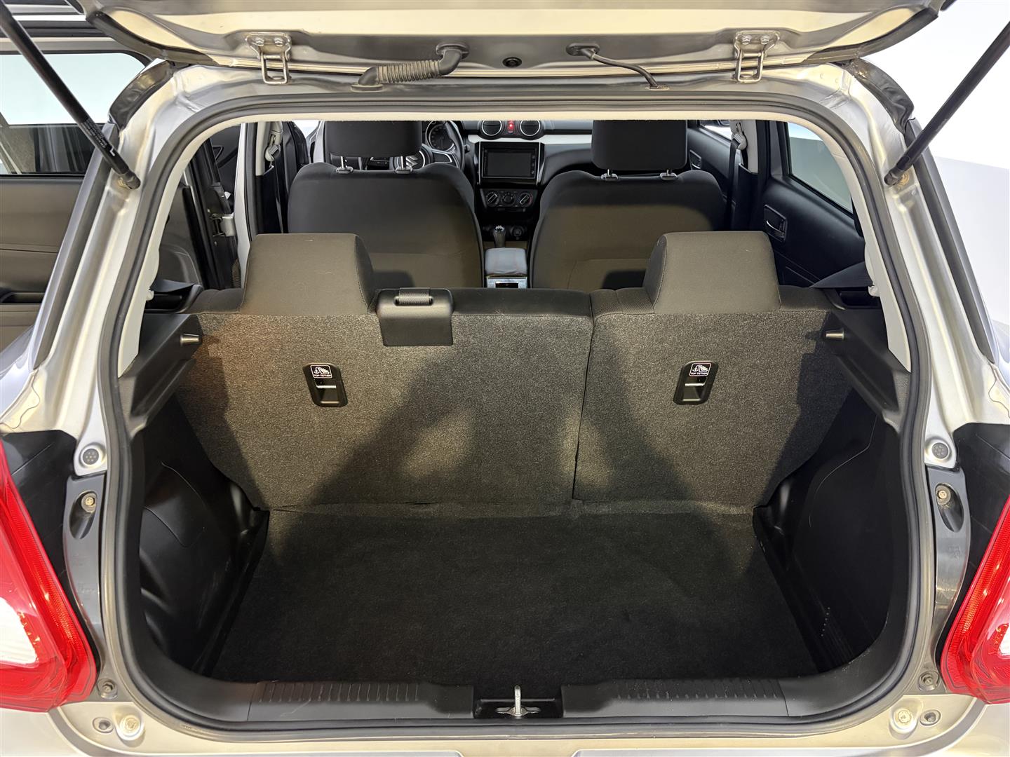 SUZUKI Swift 2017