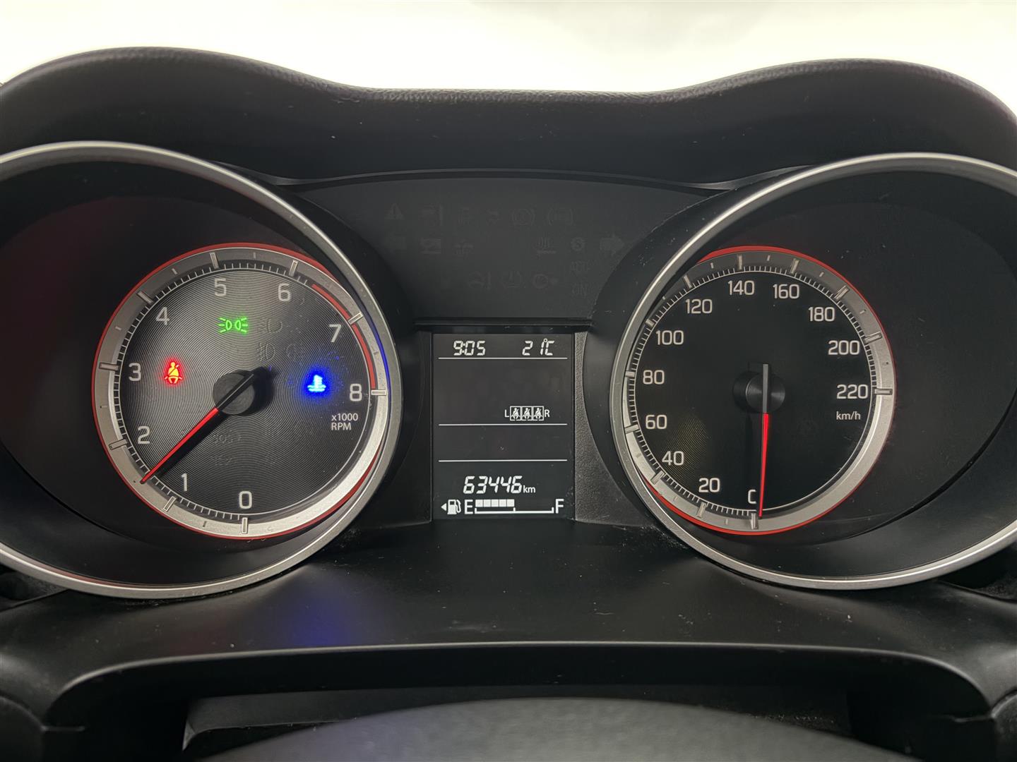 SUZUKI Swift 2017