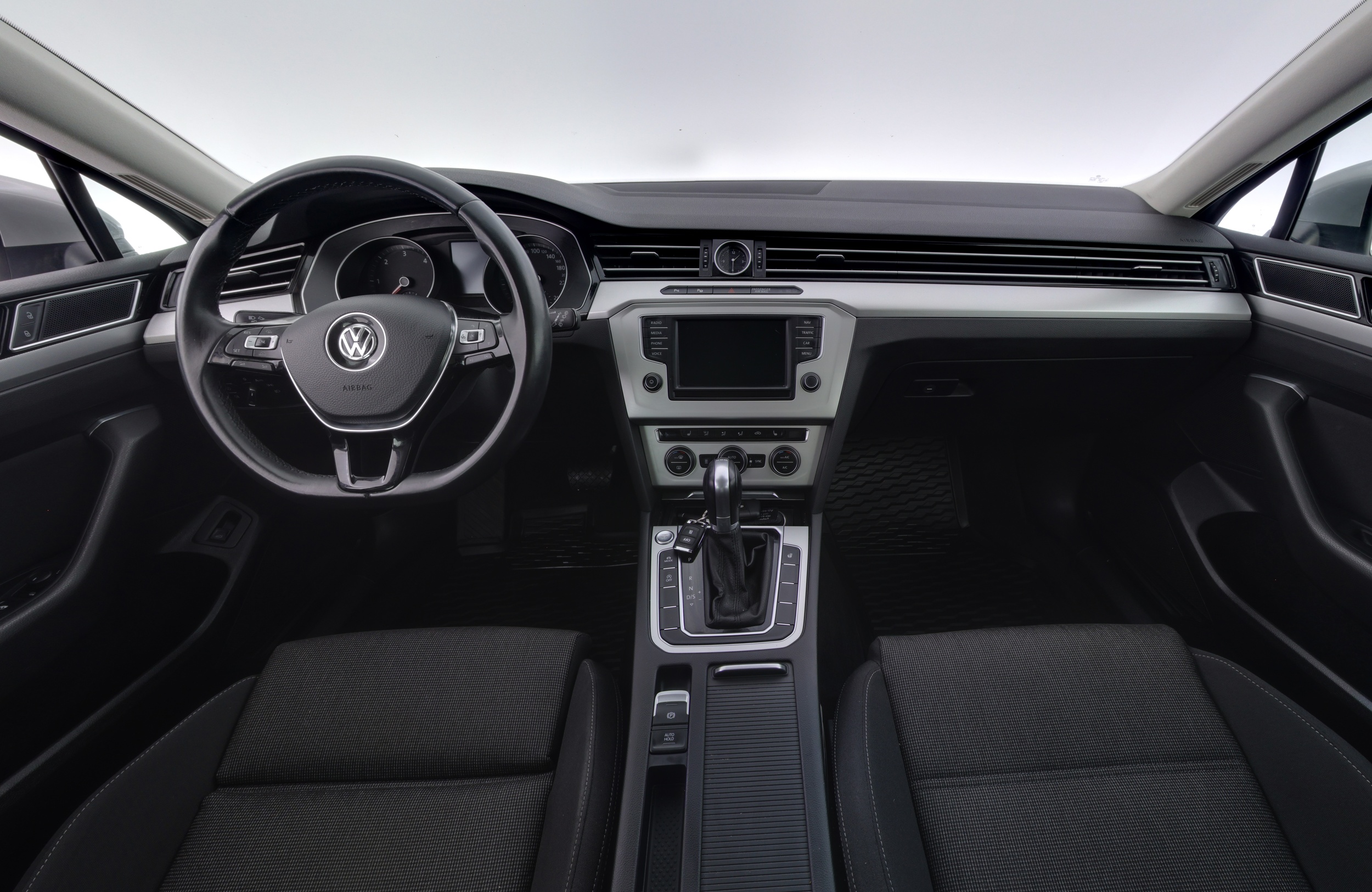 VOLKSWAGEN Passat 2017