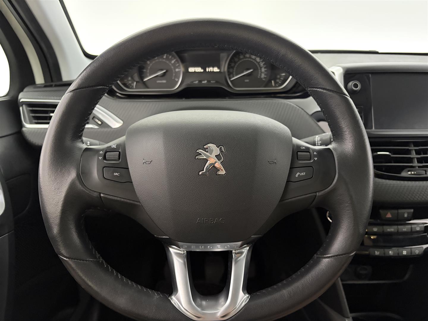 PEUGEOT 2008 2018