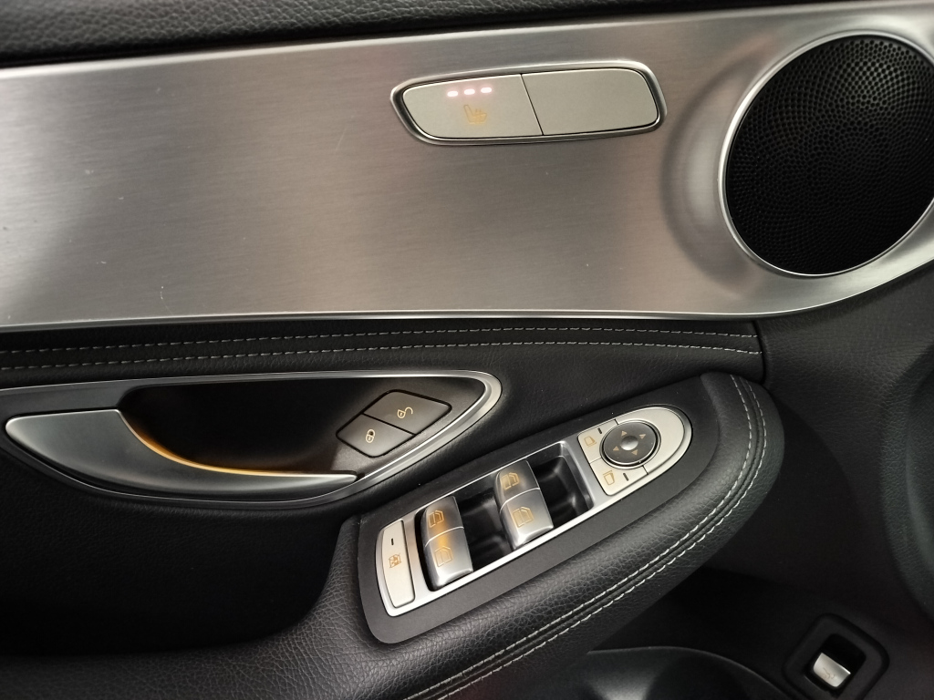 MERCEDES-BENZ C 2015