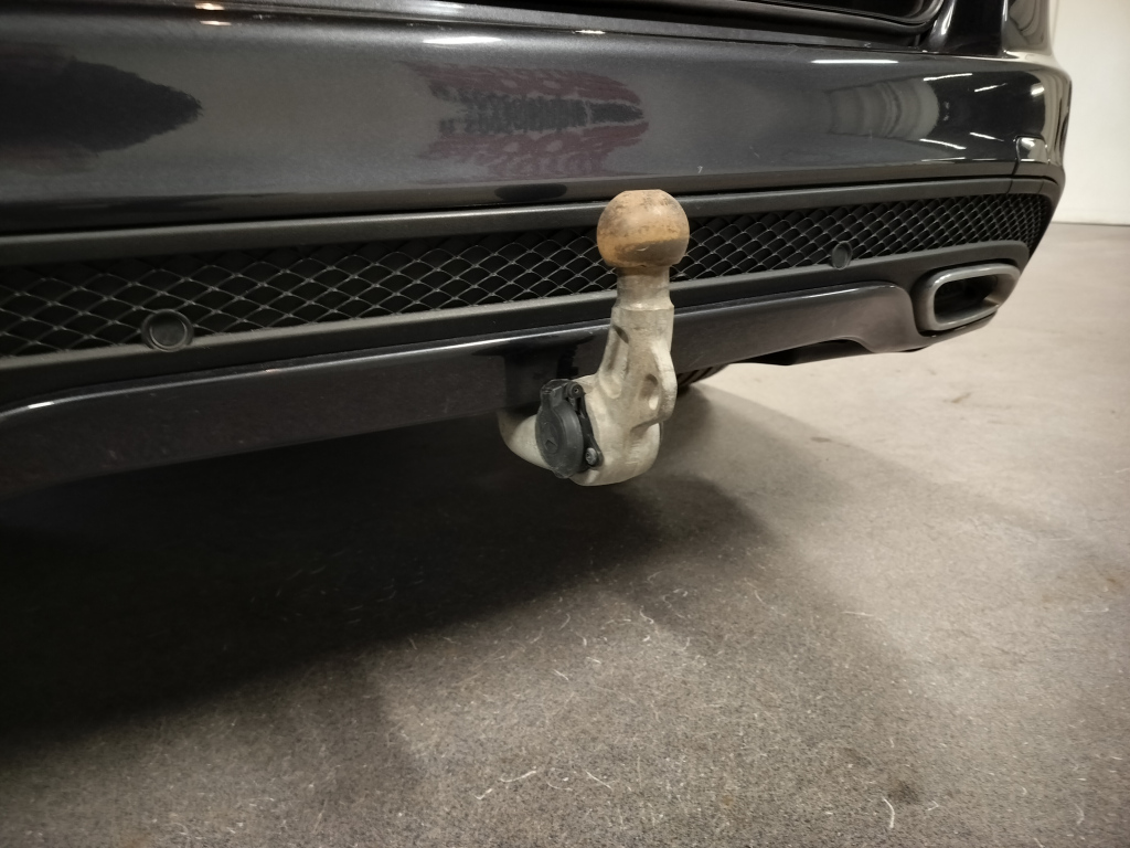 MERCEDES-BENZ C 2015