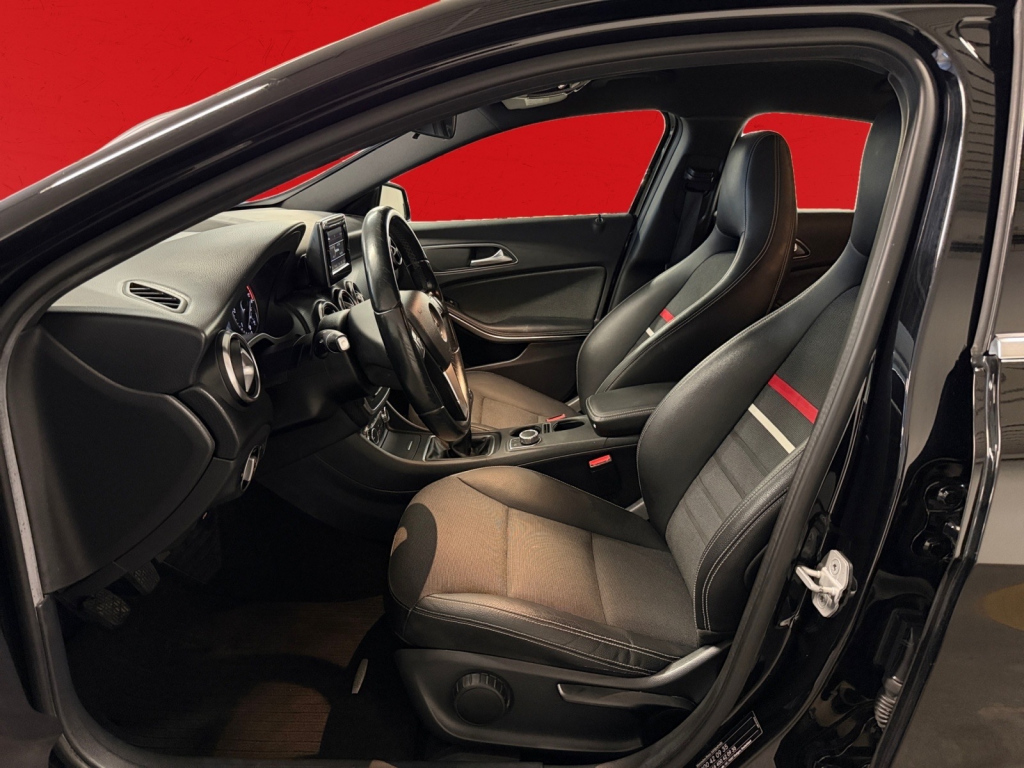 MERCEDES-BENZ A 2014