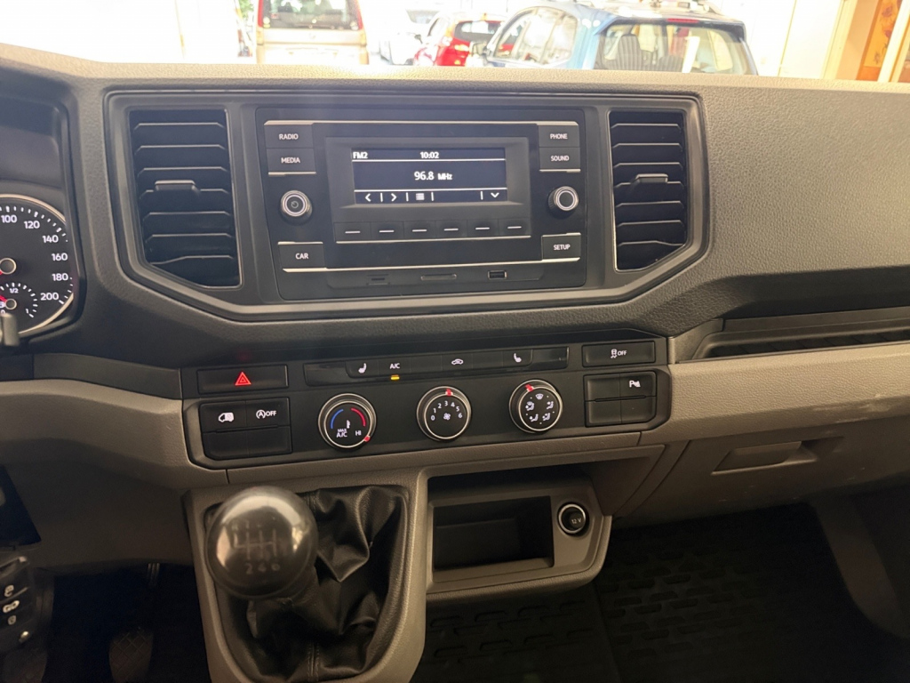 VOLKSWAGEN Crafter 15