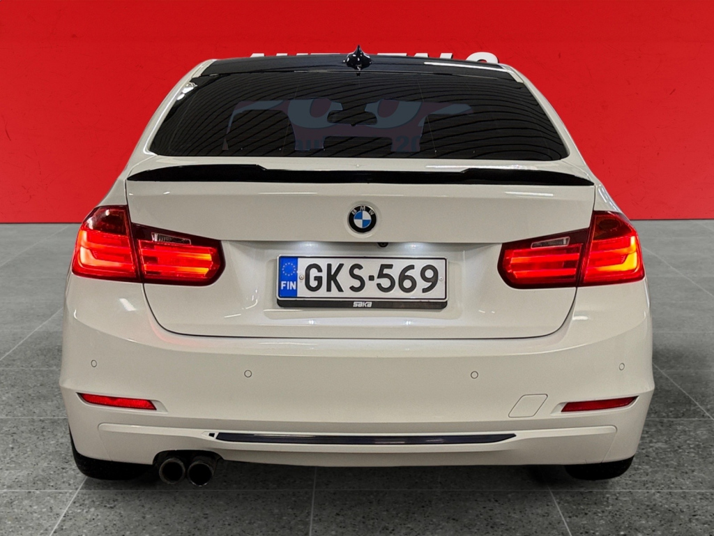 BMW 328 2012