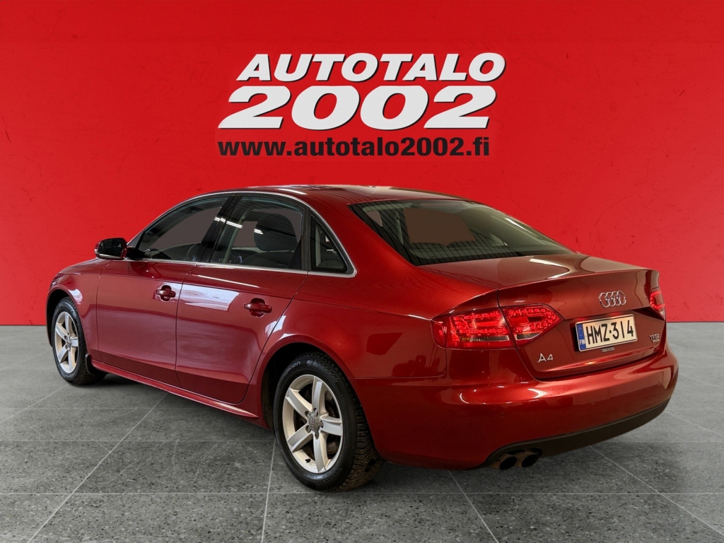 AUDI A4 2011