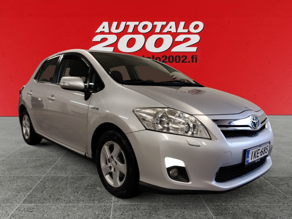 TOYOTA Auris 2011