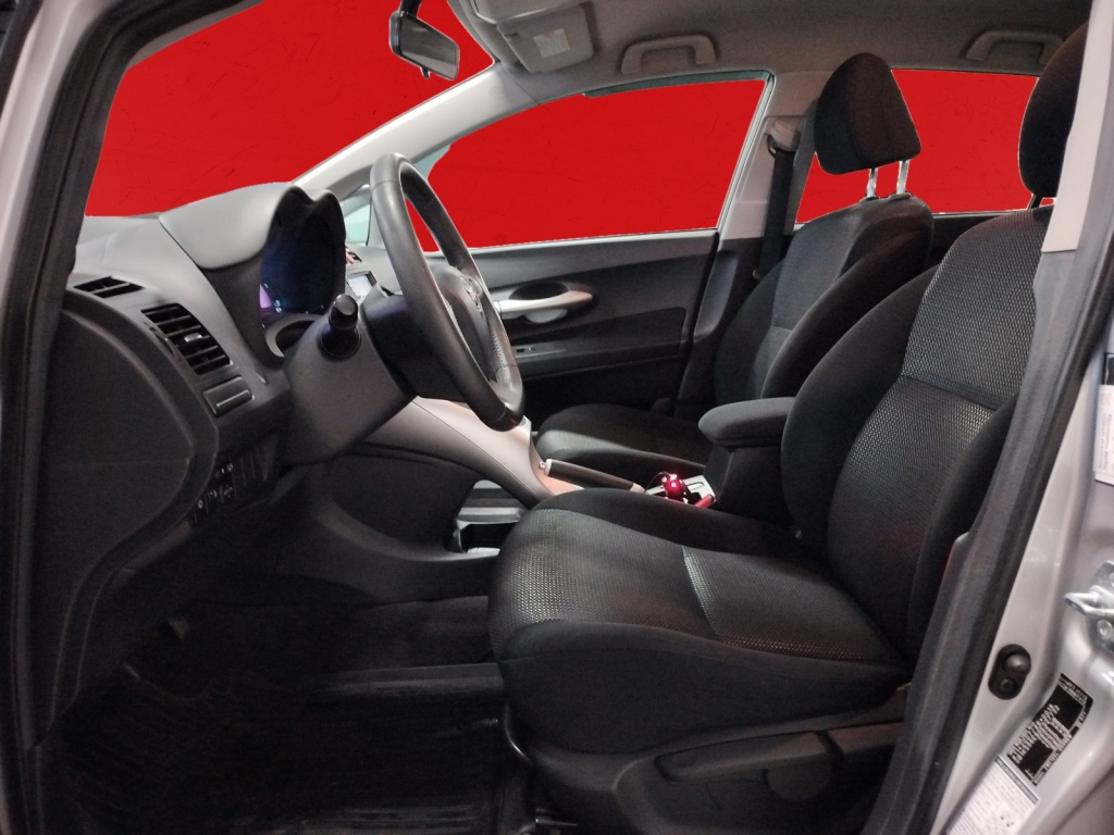 TOYOTA Auris 2011