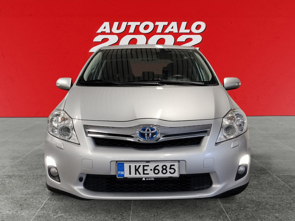 TOYOTA Auris 2011