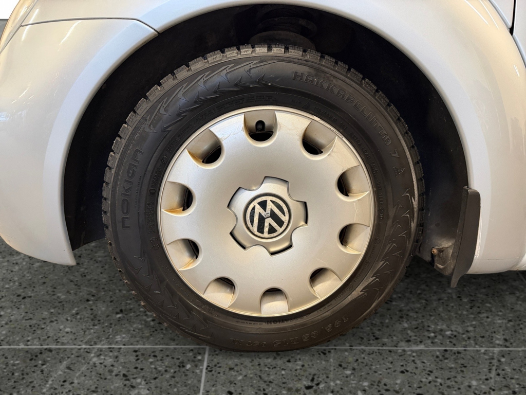 VOLKSWAGEN New Beetle 2005