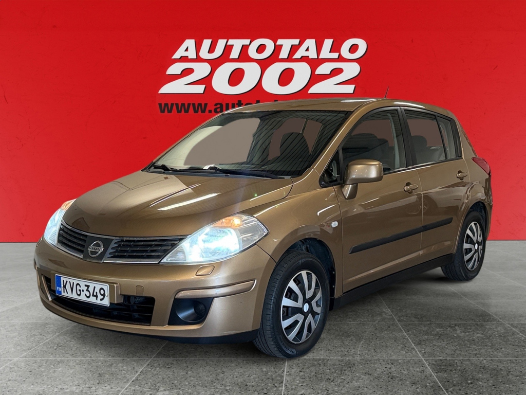 NISSAN Tiida 4