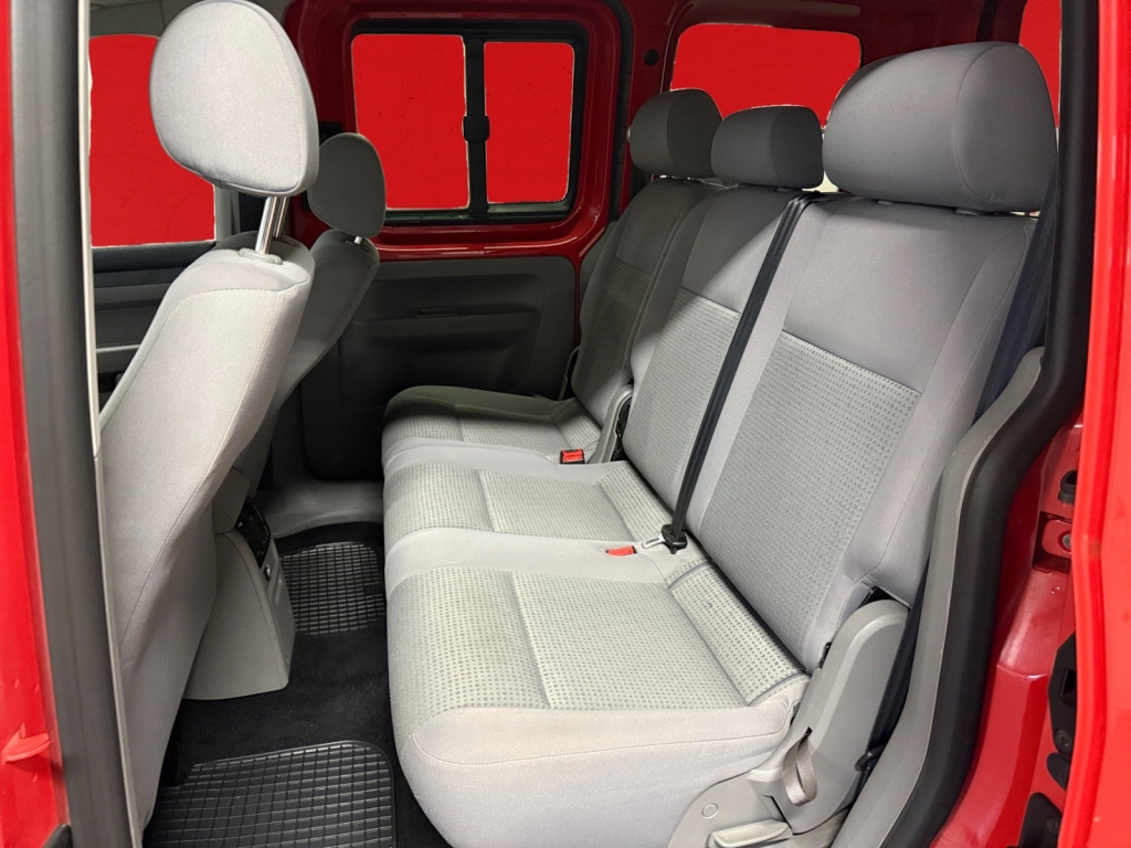 VOLKSWAGEN Caddy 16