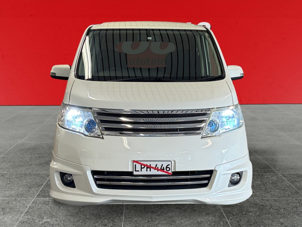 NISSAN Serena 2008