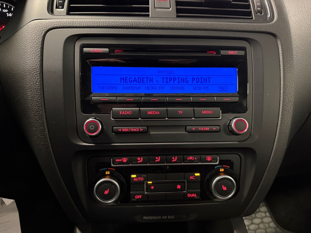 VOLKSWAGEN Jetta 2011