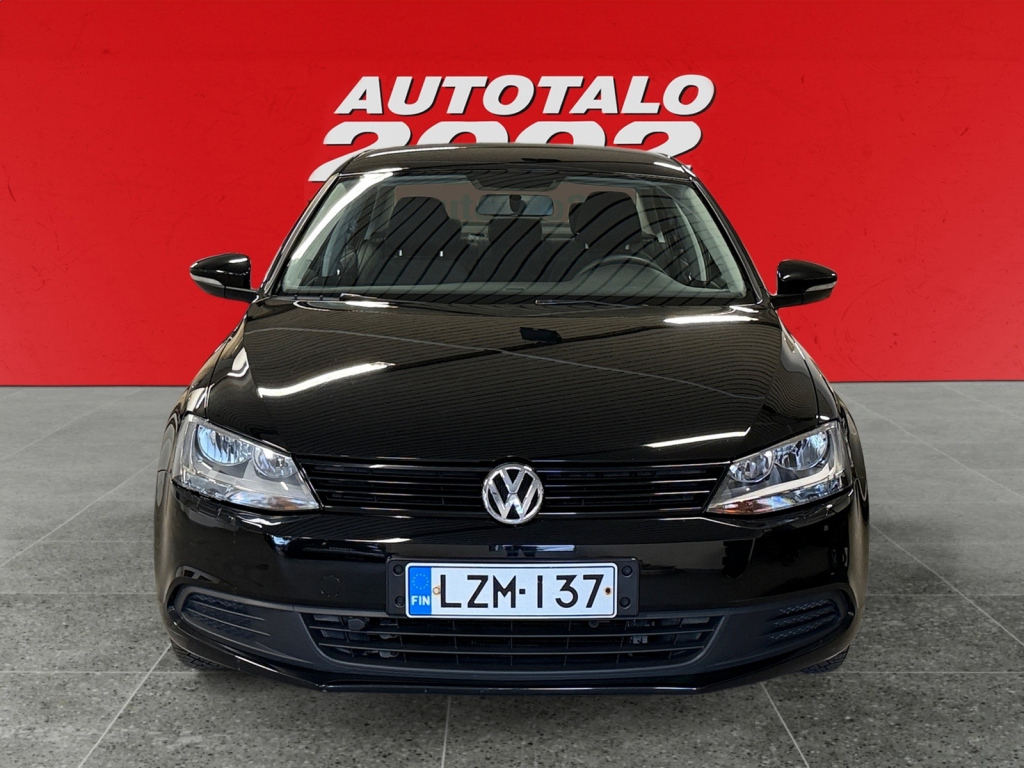VOLKSWAGEN Jetta 2011