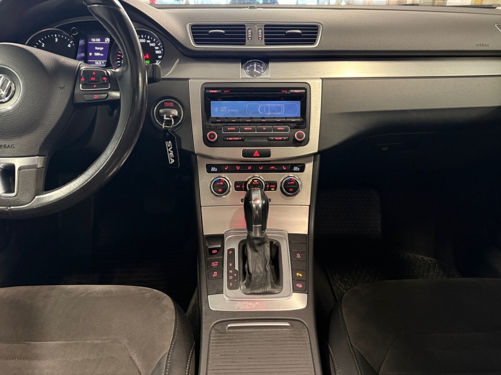 VOLKSWAGEN Passat 2013