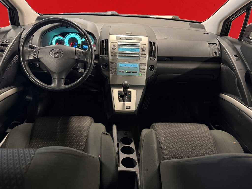 TOYOTA Corolla Verso 2008