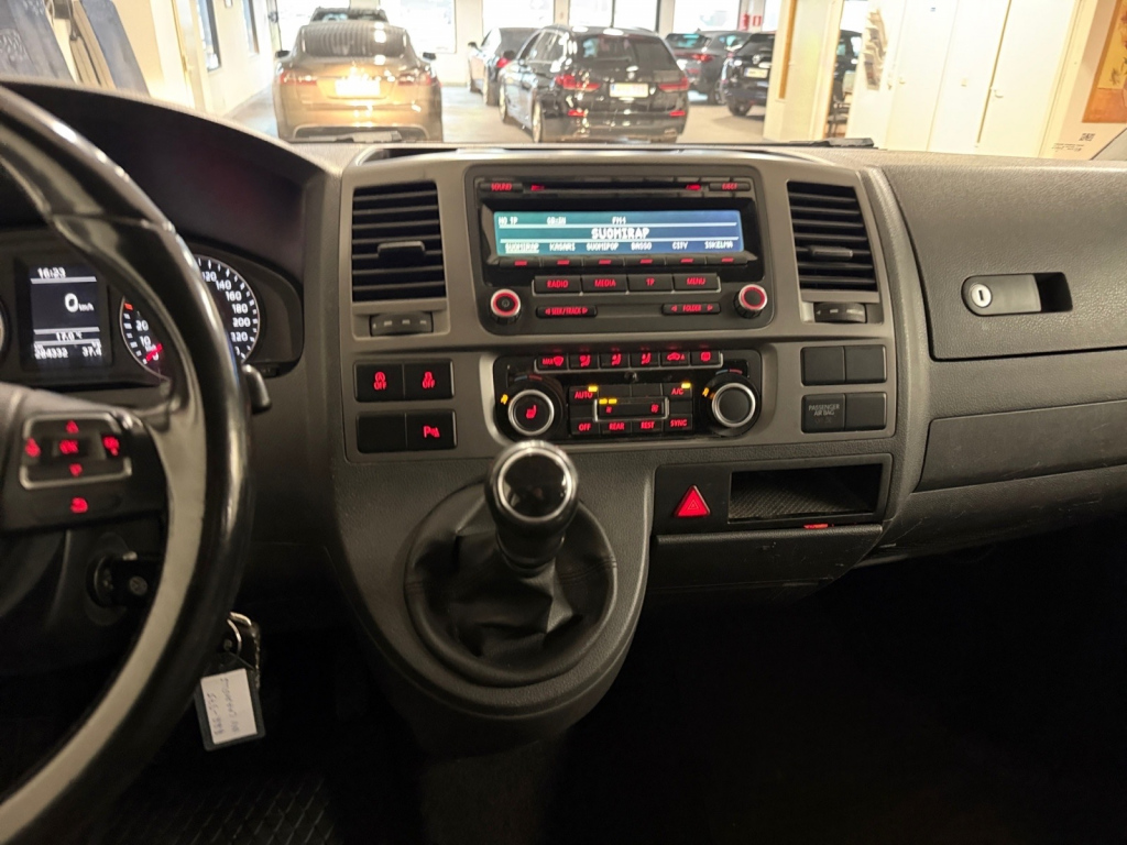 VOLKSWAGEN Caravelle 15