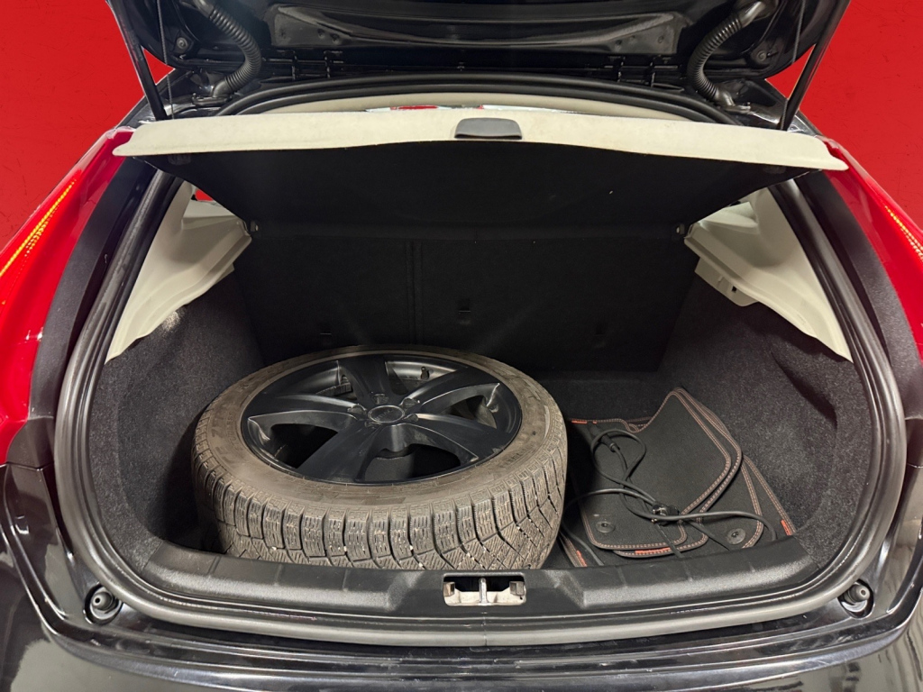 VOLVO V40 Cross Country 2015