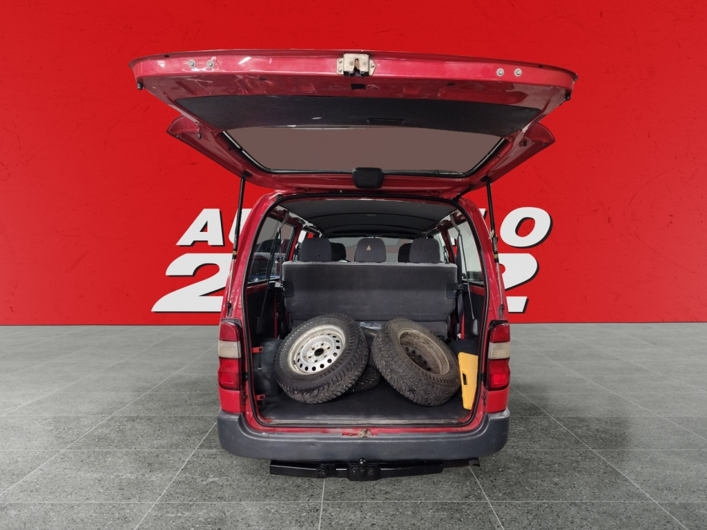TOYOTA Hiace 2006
