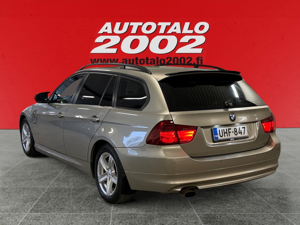BMW 318 2010