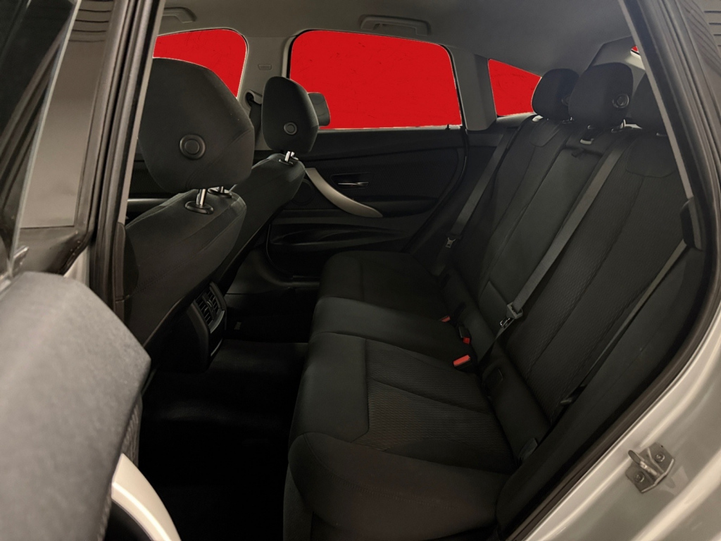 BMW 318 Gran Turismo 2014