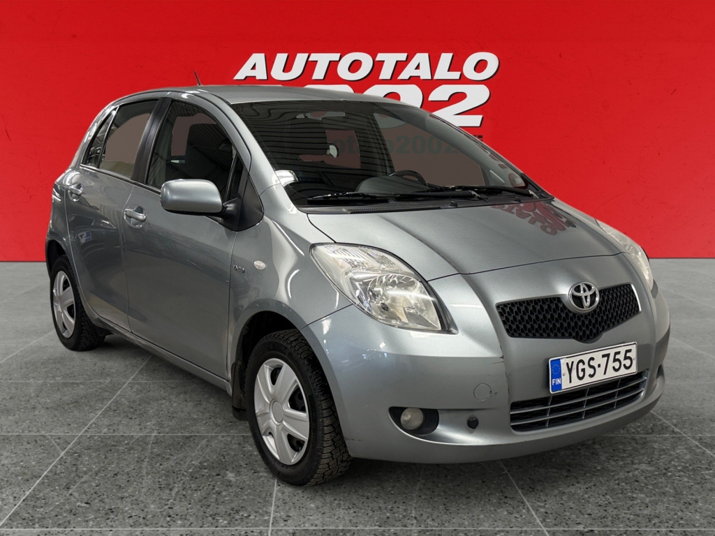 TOYOTA Yaris 2008