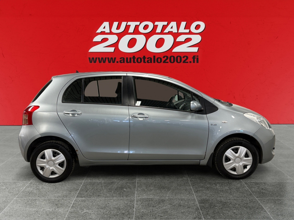 TOYOTA Yaris 2008