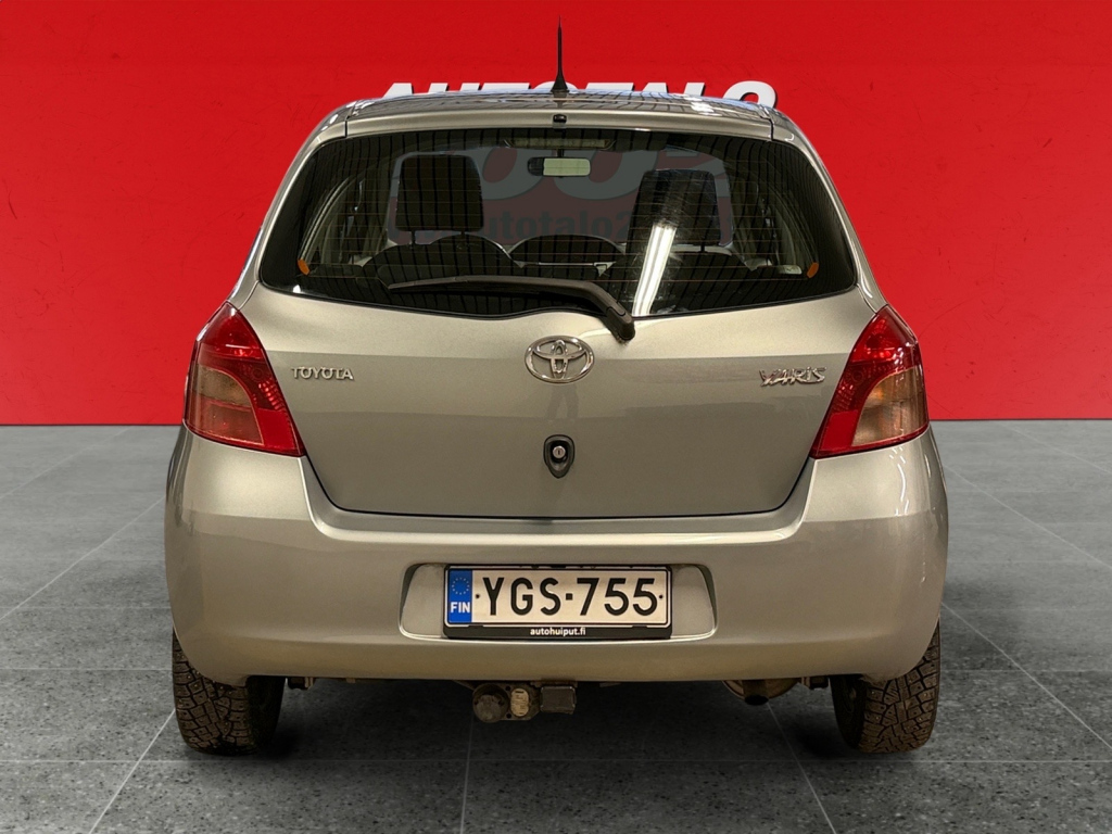 TOYOTA Yaris 2008