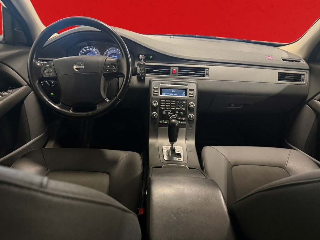 VOLVO V70 2009
