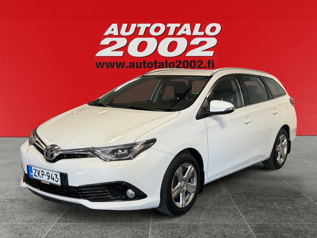 TOYOTA Auris 2016