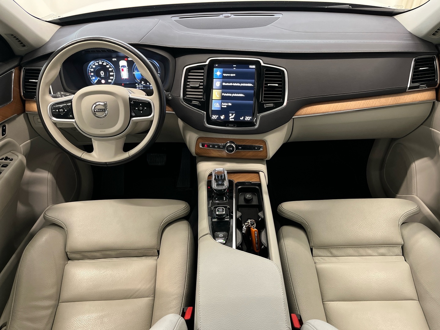 VOLVO XC90 2022