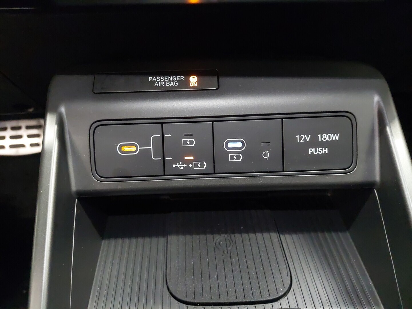 HYUNDAI KONA ELECTRIC 2025