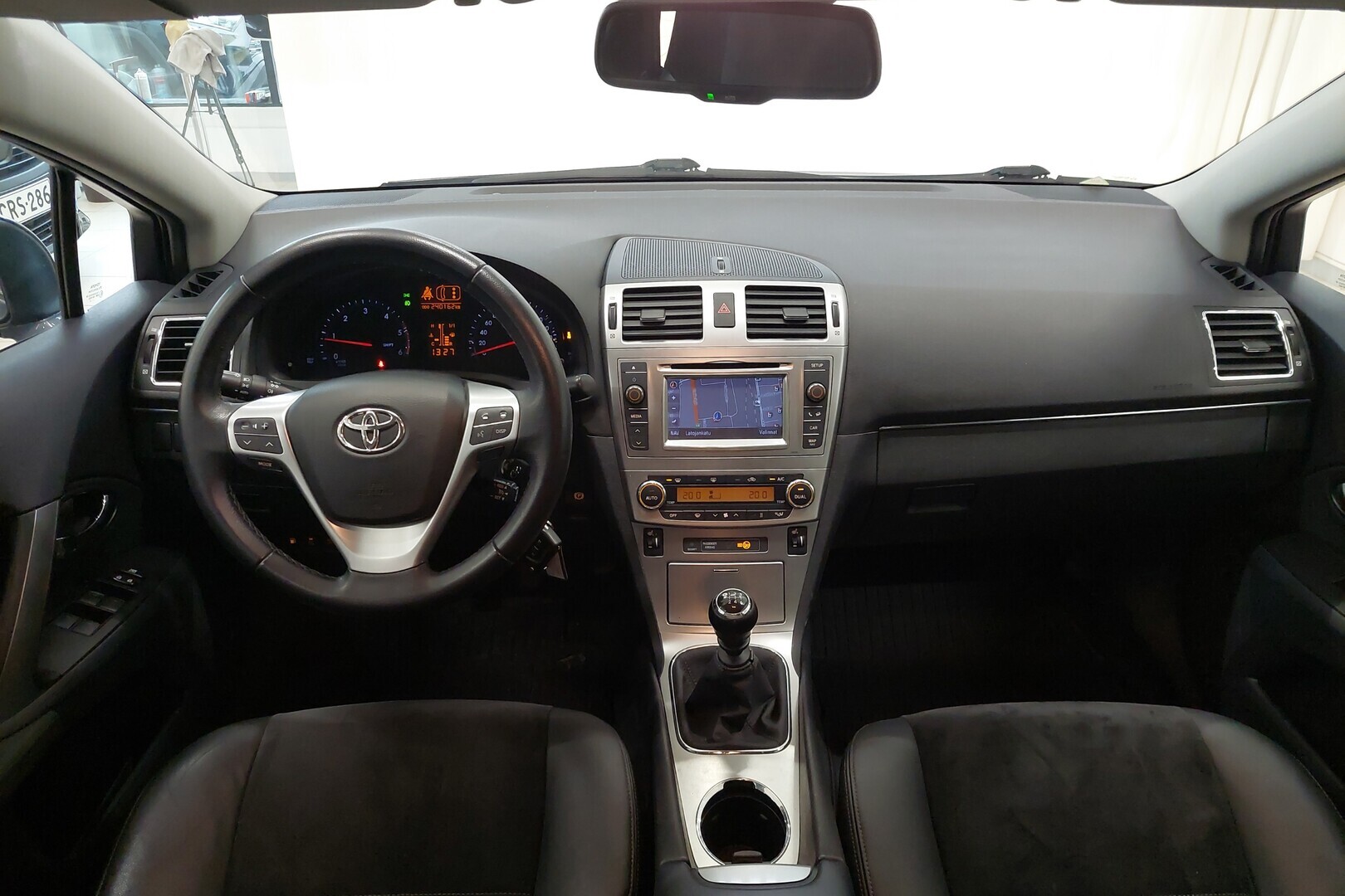 TOYOTA Avensis 2014
