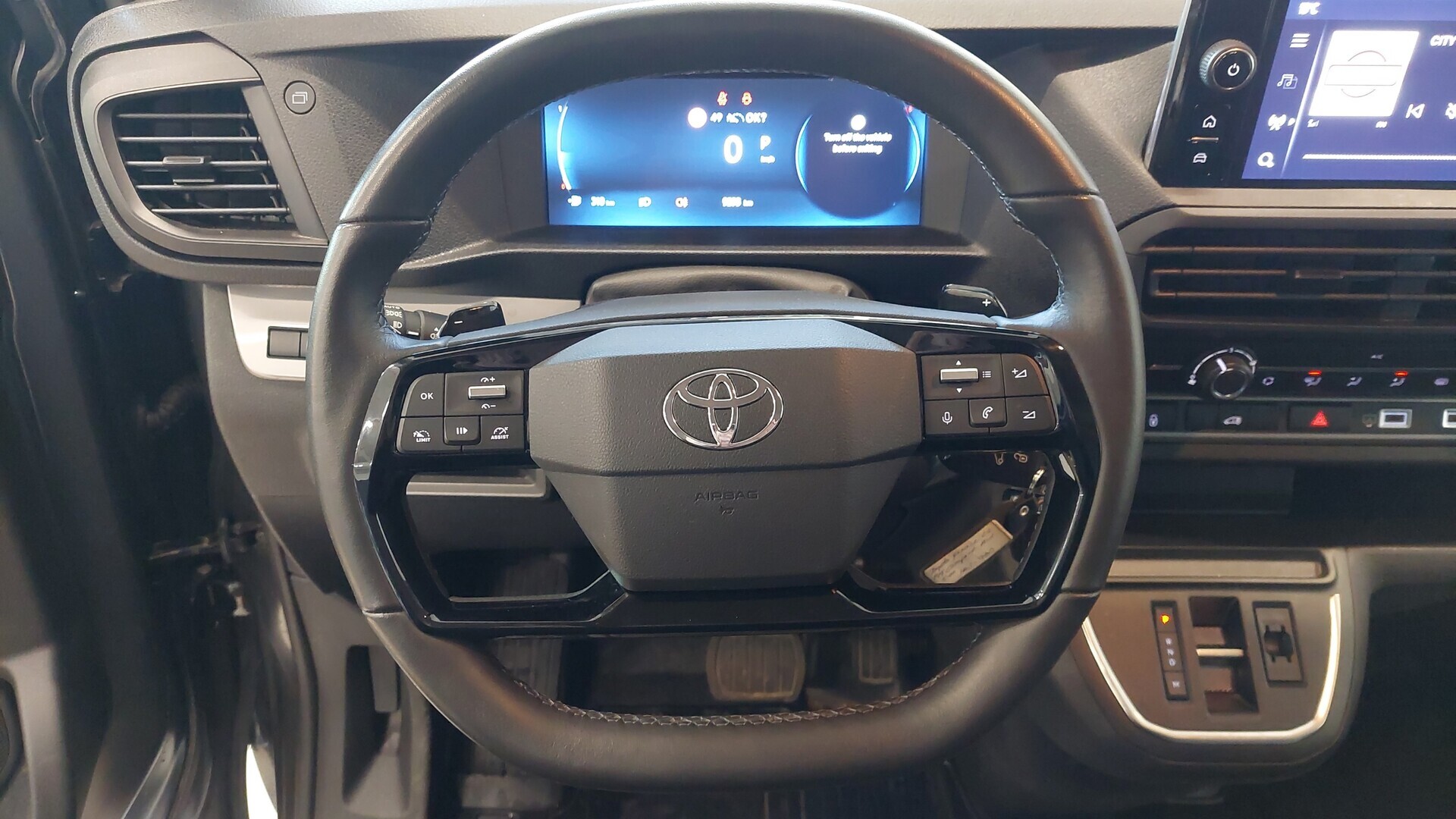 TOYOTA PROACE 12