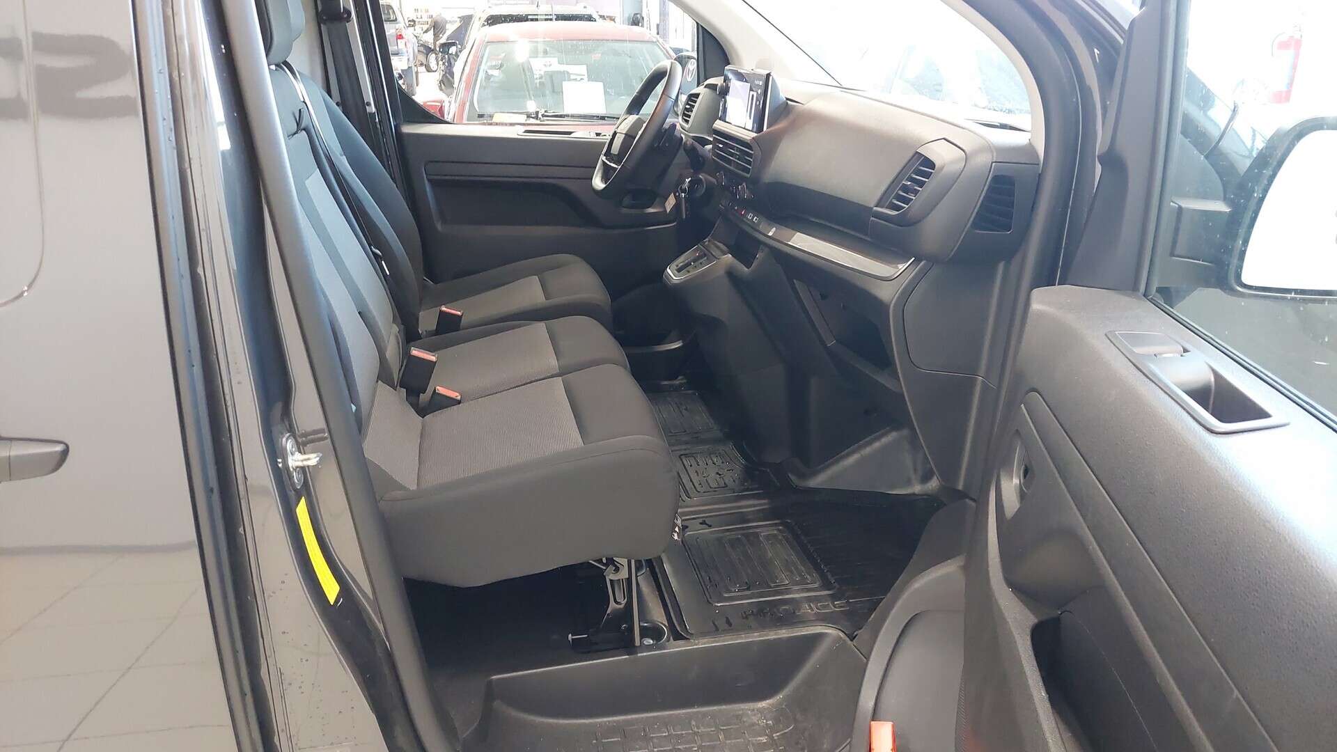 TOYOTA PROACE 16