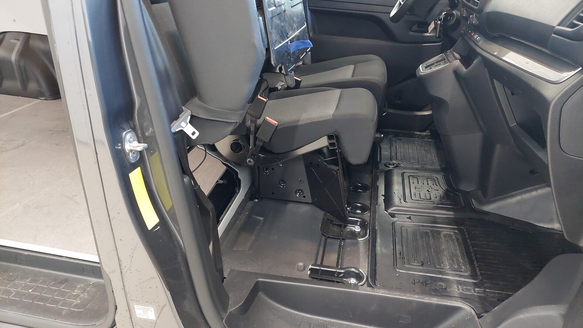 TOYOTA PROACE 25