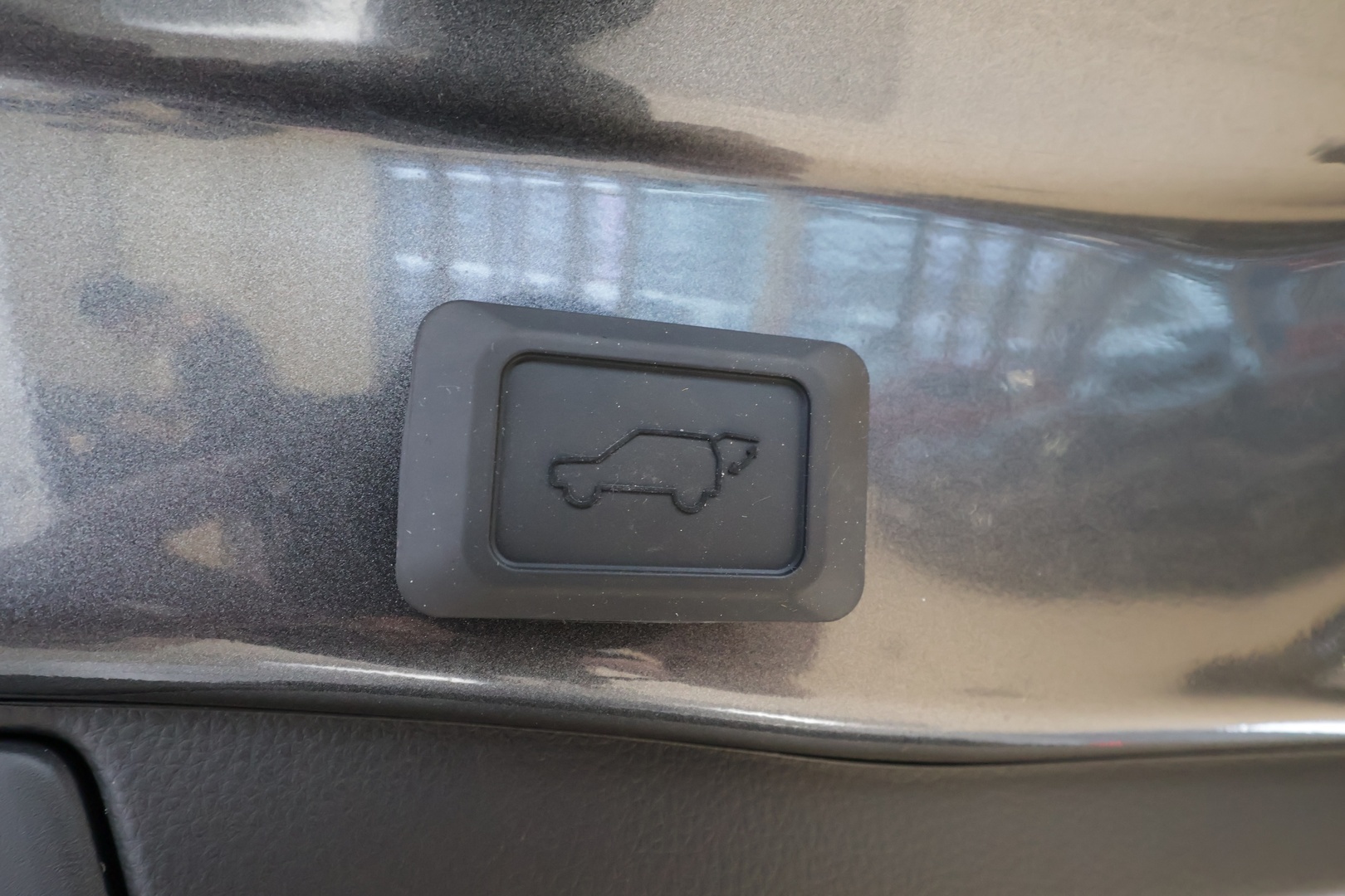 TOYOTA RAV4 PLUG-IN 2024