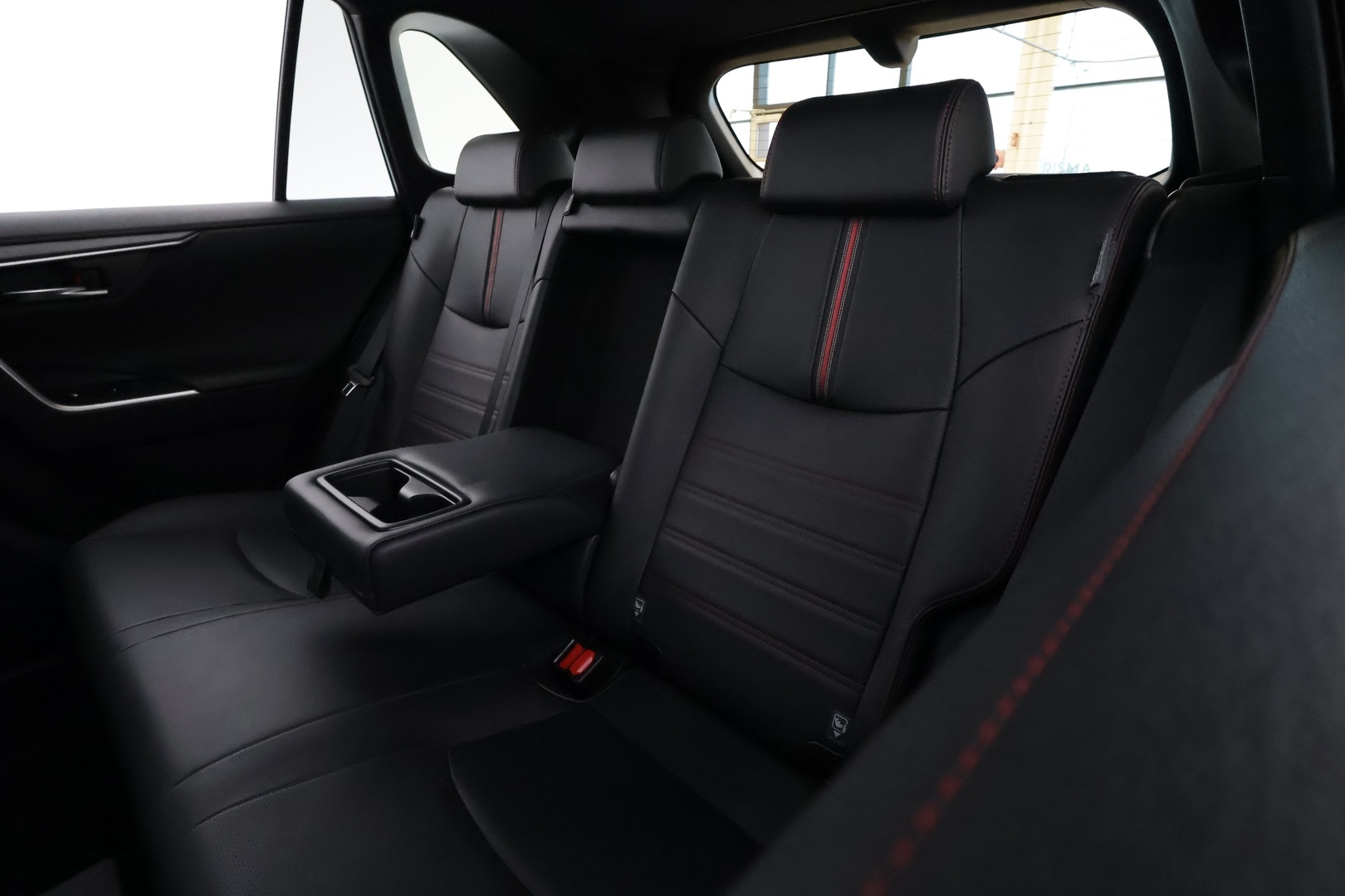 TOYOTA RAV4 PLUG-IN 2024