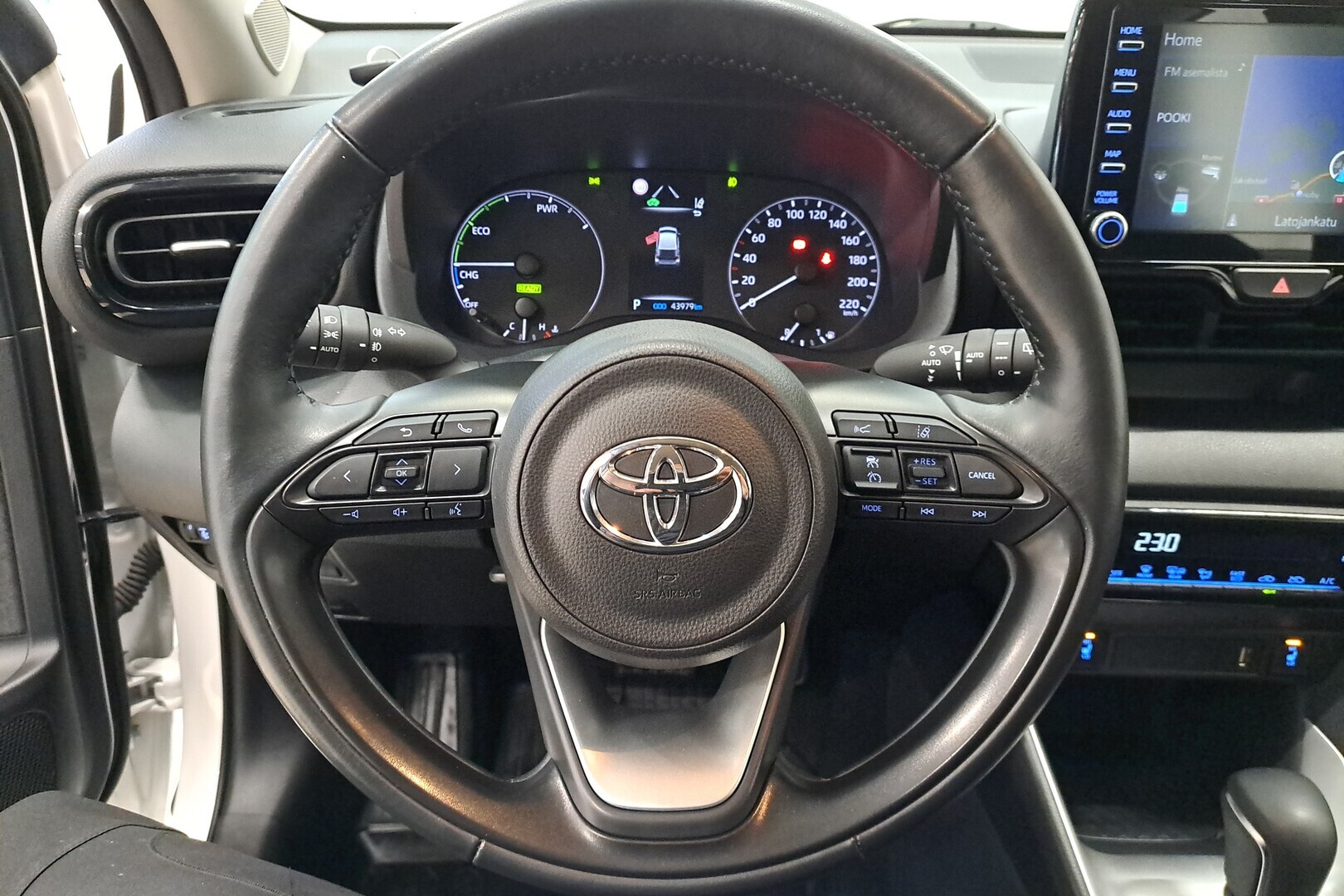 TOYOTA Yaris 2022