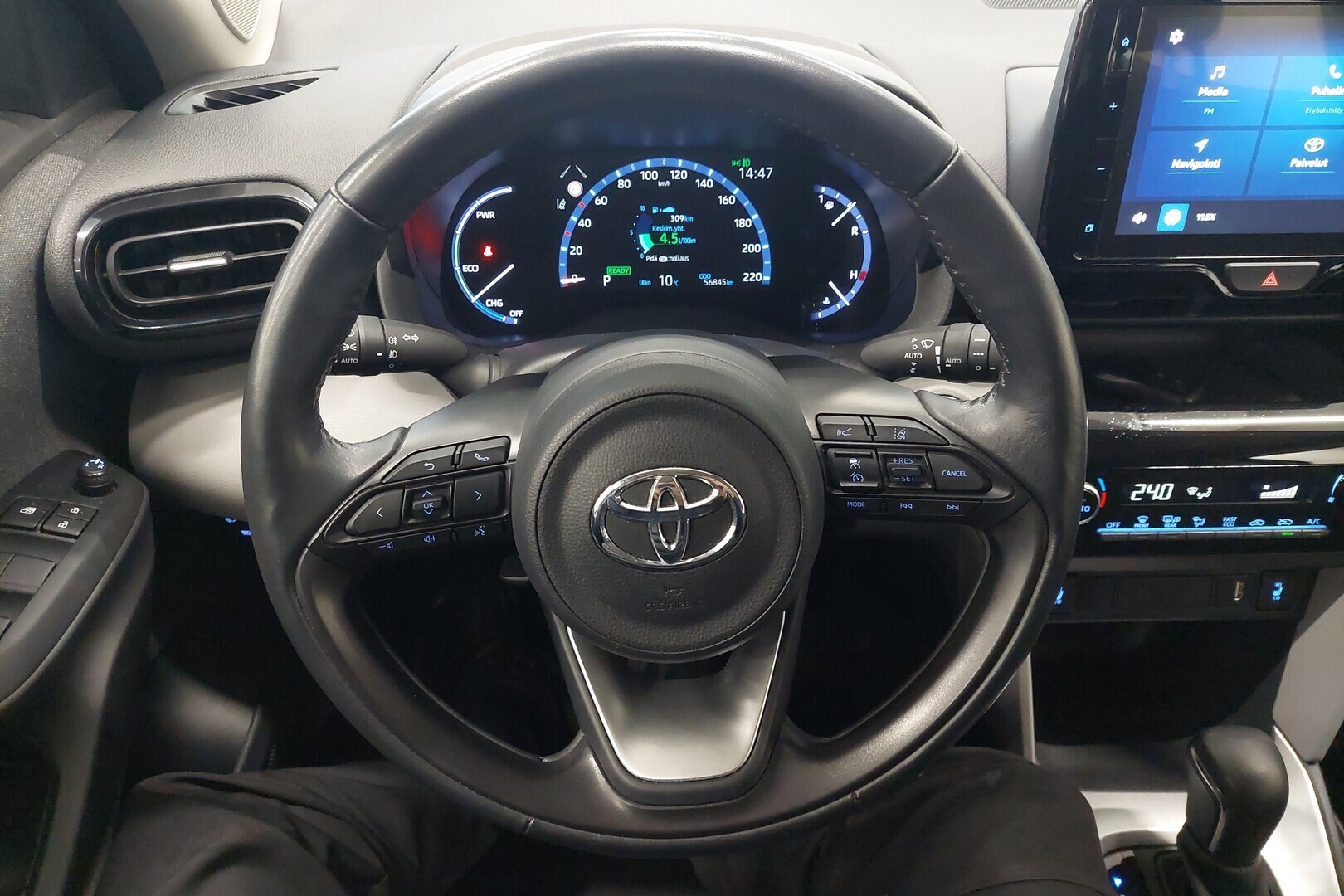 TOYOTA Yaris Cross 2022
