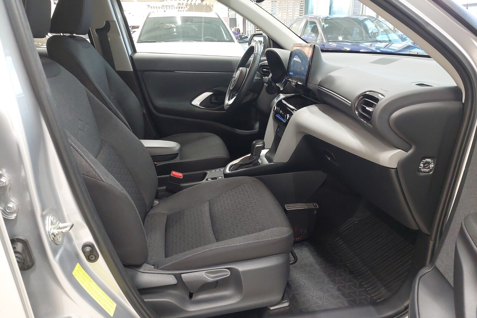 TOYOTA Yaris Cross 2022