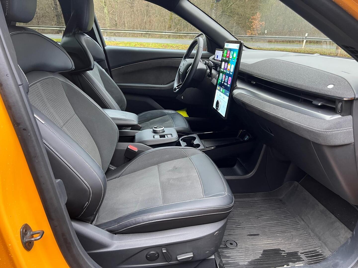 FORD MUSTANG MACH-E 2023