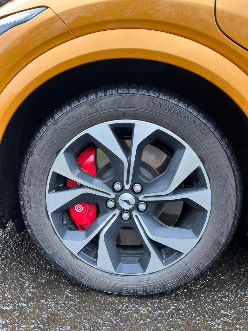 FORD MUSTANG MACH-E 2023