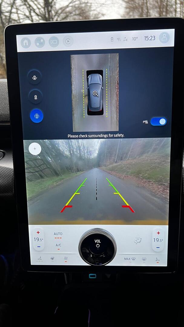 FORD MUSTANG MACH-E 2023