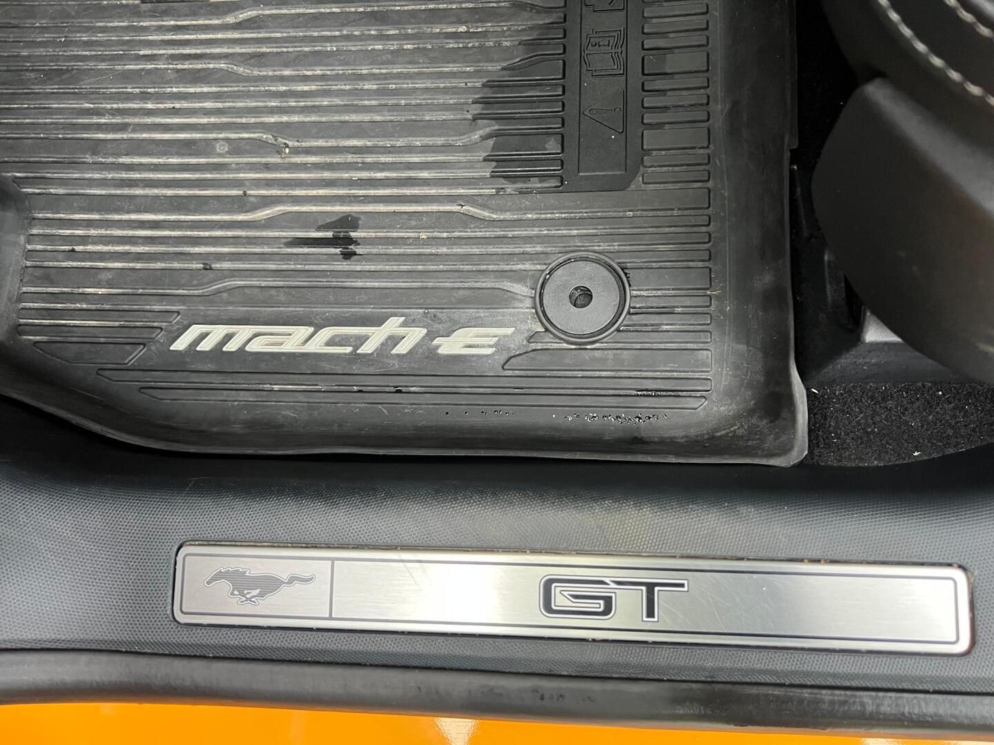 FORD MUSTANG MACH-E 2023